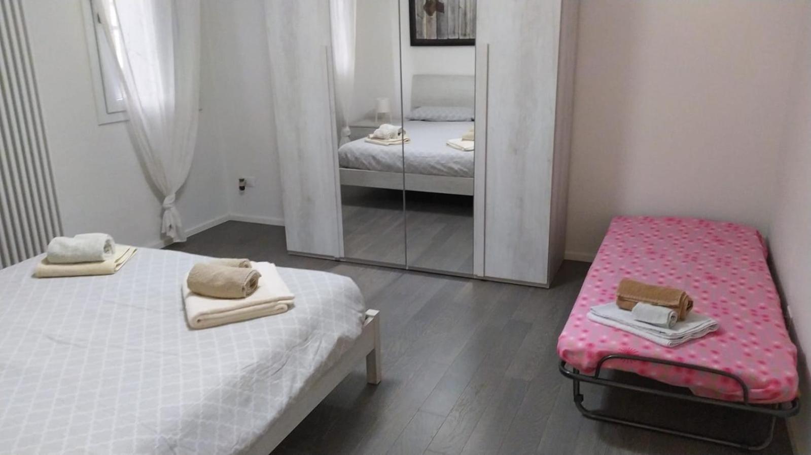 Апартаменти Momy House Сан-Дона-ді-П'яве Номер фото